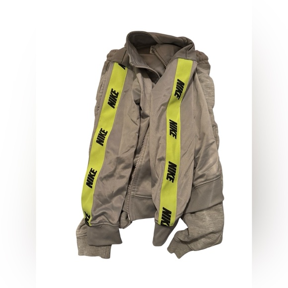 Boys 3-4 year clothing lot of 4 Zara Nike H&M - Picture 3 of 4